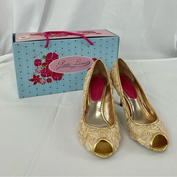 Vintage Poetic License Rosette Floral Cream Heels Wedding Heels - Picture 1 of 8